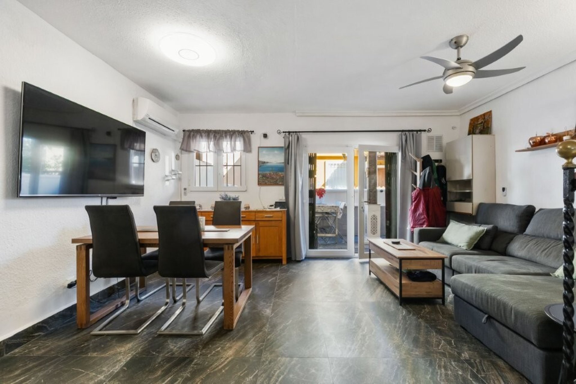 Resale - Town House -
Torrevieja - Cabo Cervera