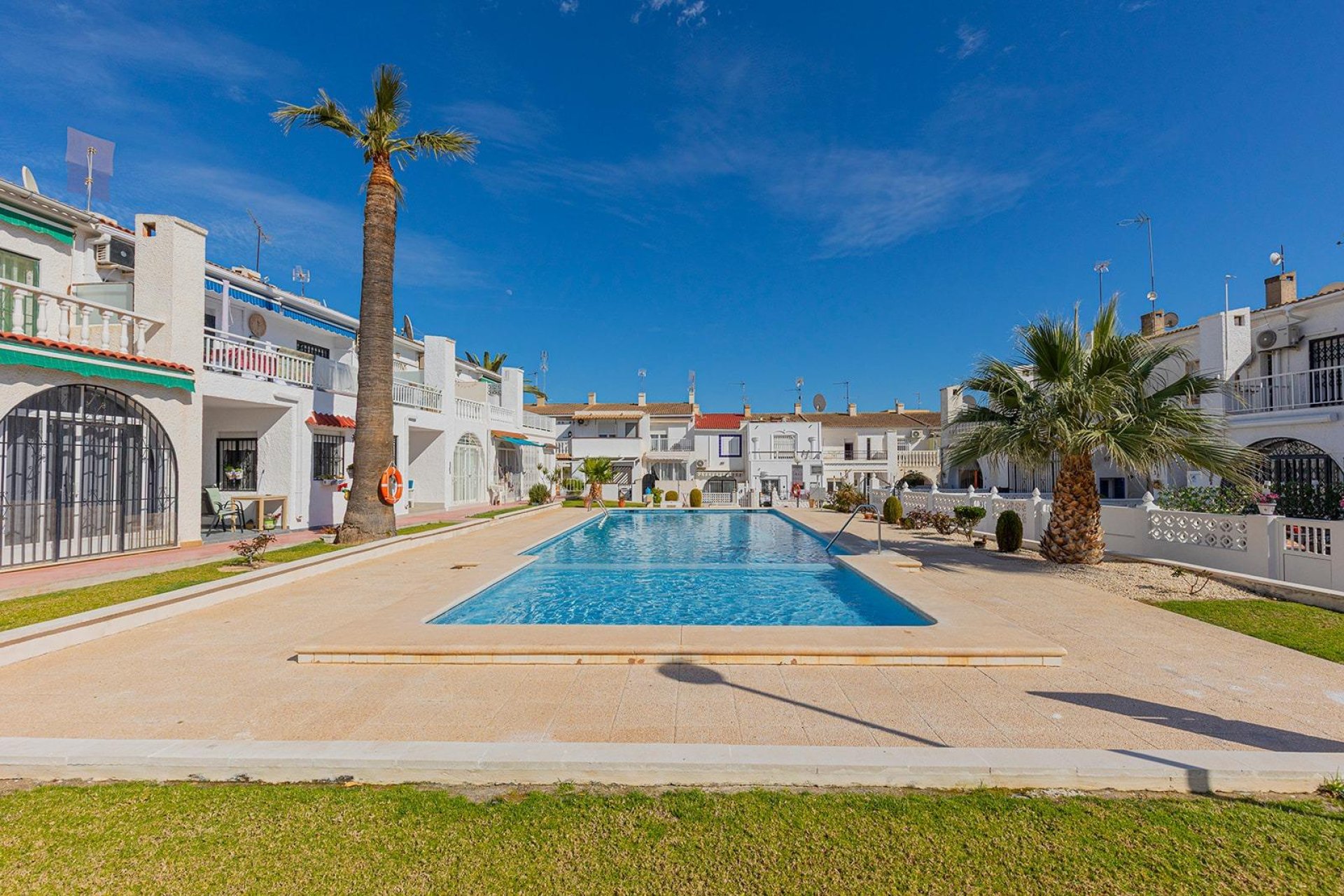 Resale - Town House -
Torrevieja - Calas Blanca