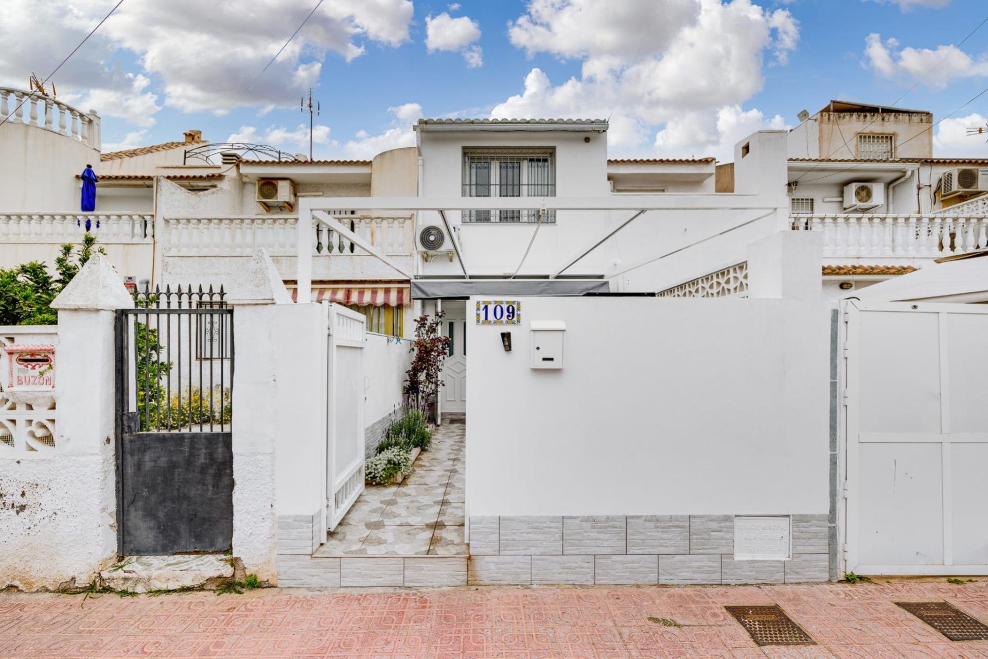 Resale - Town House -
Torrevieja - Calas Blanca