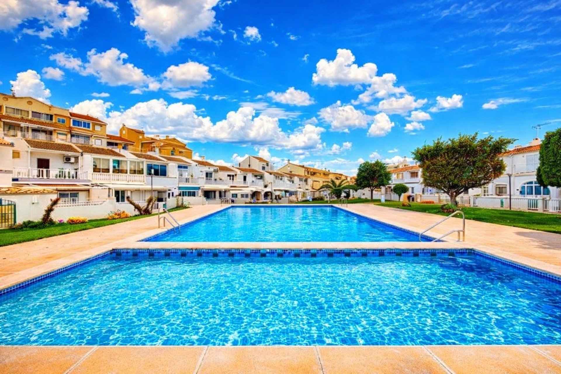 Resale - Town House -
Torrevieja - Costa Blanca