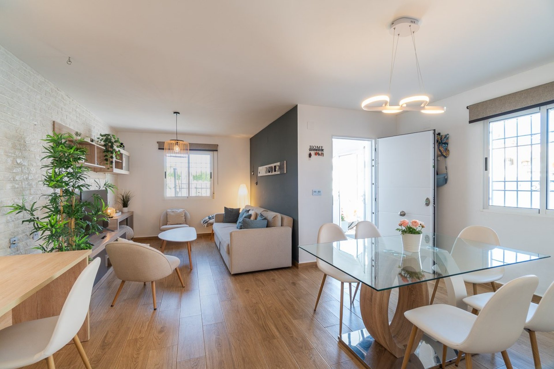 Resale - Town House -
Torrevieja - Costa Blanca