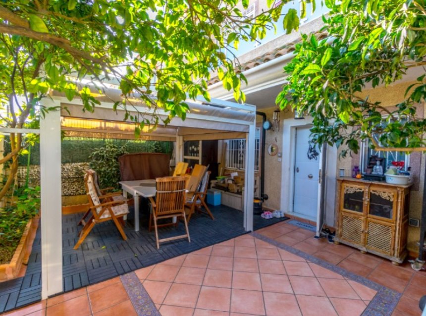 Resale - Town House -
Torrevieja - Costa Blanca