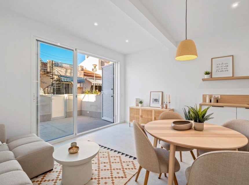 Resale - Town House -
Torrevieja - Costa Blanca