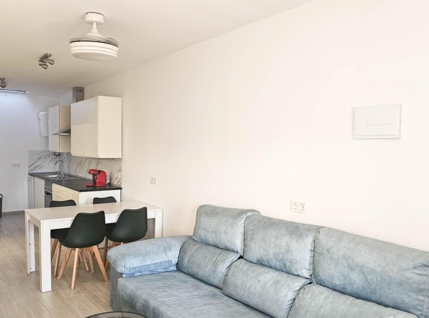 Resale - Town House -
Torrevieja - El Limonar