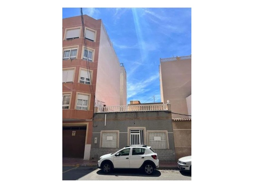 Resale - Town House -
Torrevieja - Estacion De Autobuses