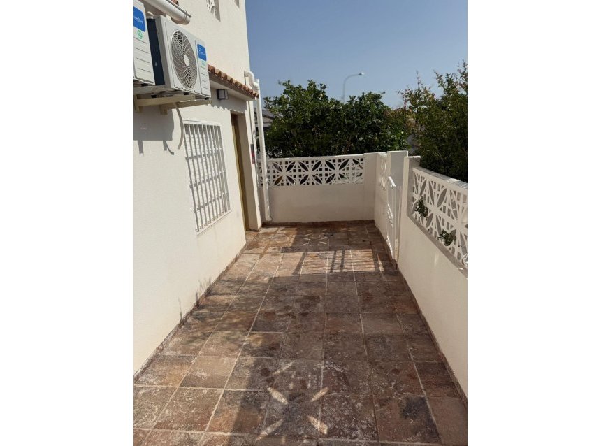 Resale - Town House -
Torrevieja - La Siesta - El Salado - Torreta