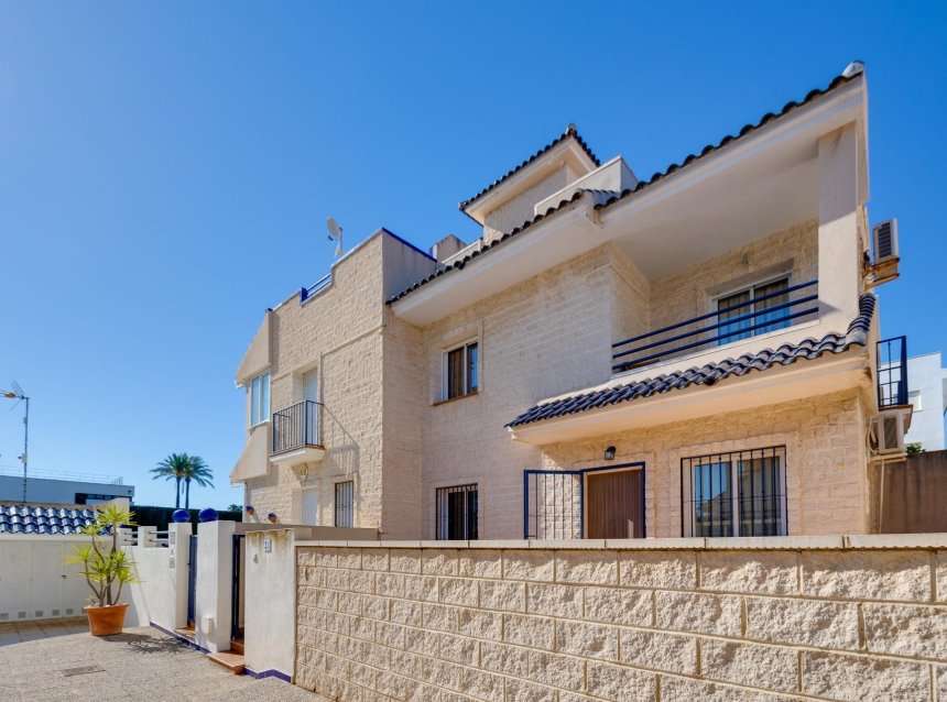 Resale - Town House -
Torrevieja - La Veleta