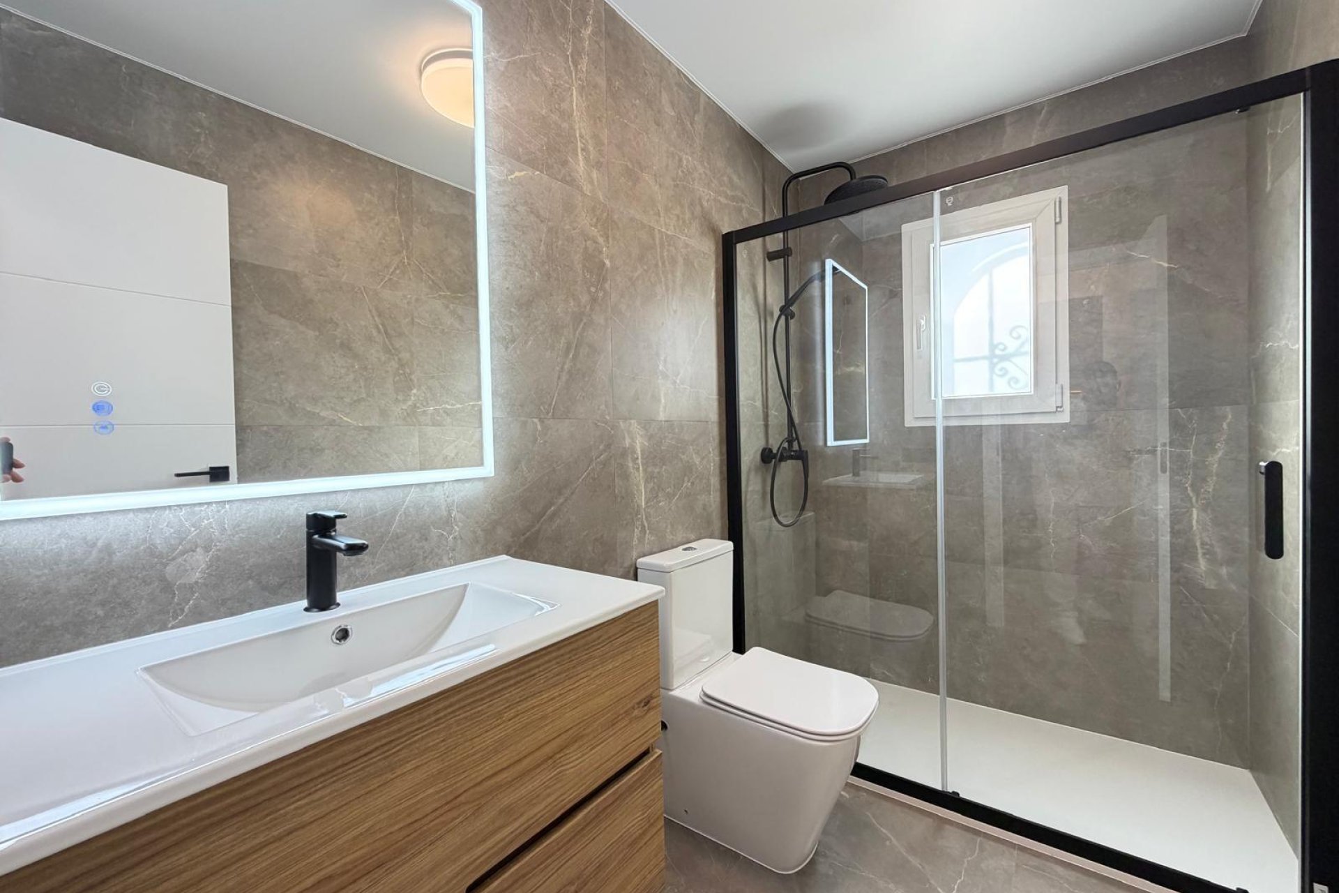 Resale - Town House -
Torrevieja - Miramar - Torre Del Moro