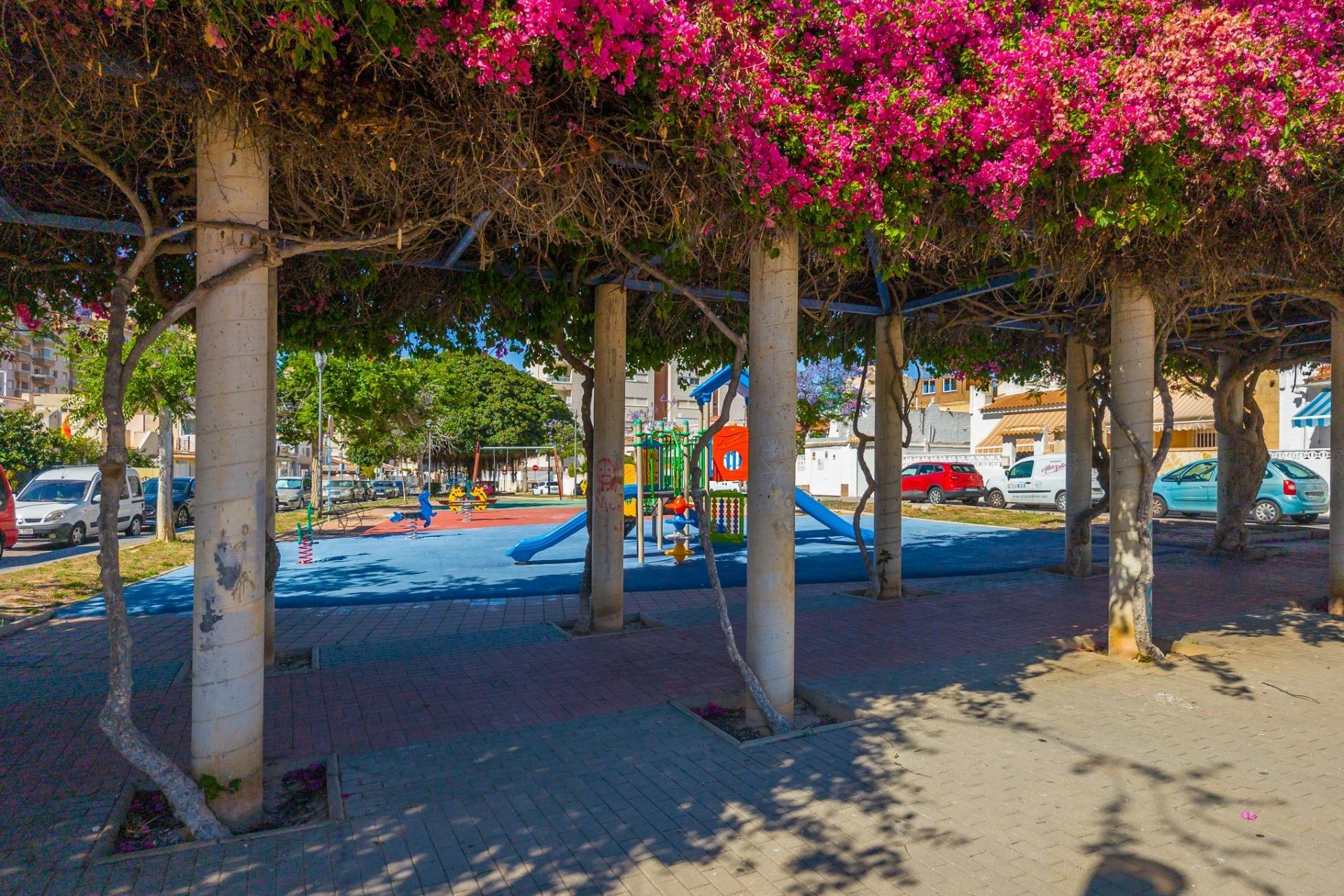 Resale - Town House -
Torrevieja - Nueva Torrevieja