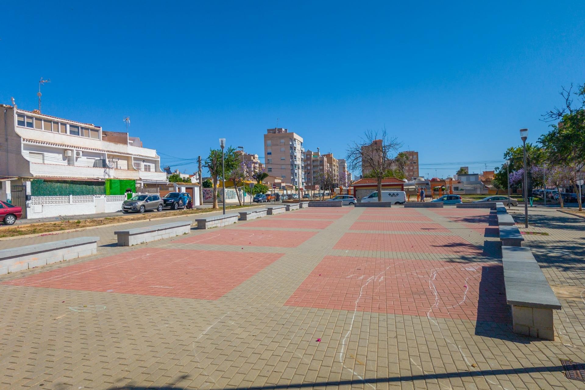 Resale - Town House -
Torrevieja - Nueva Torrevieja