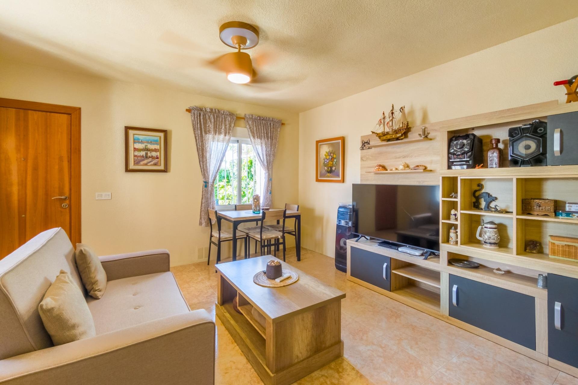 Resale - Town House -
Torrevieja - Nueva Torrevieja