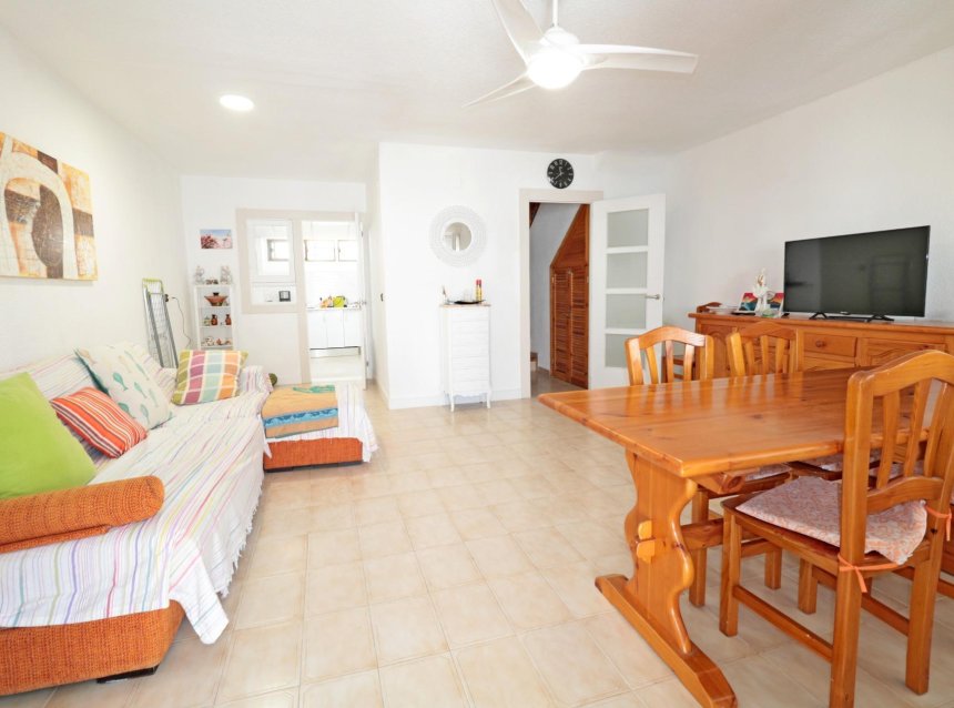 Resale - Town House -
Torrevieja - Playa De Los Naufragos