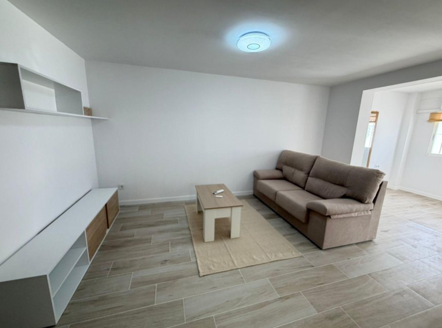 Resale - Town House -
Torrevieja - Sector 25