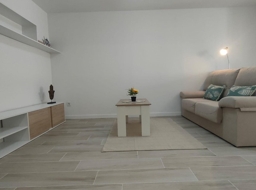 Resale - Town House -
Torrevieja - Sector 25