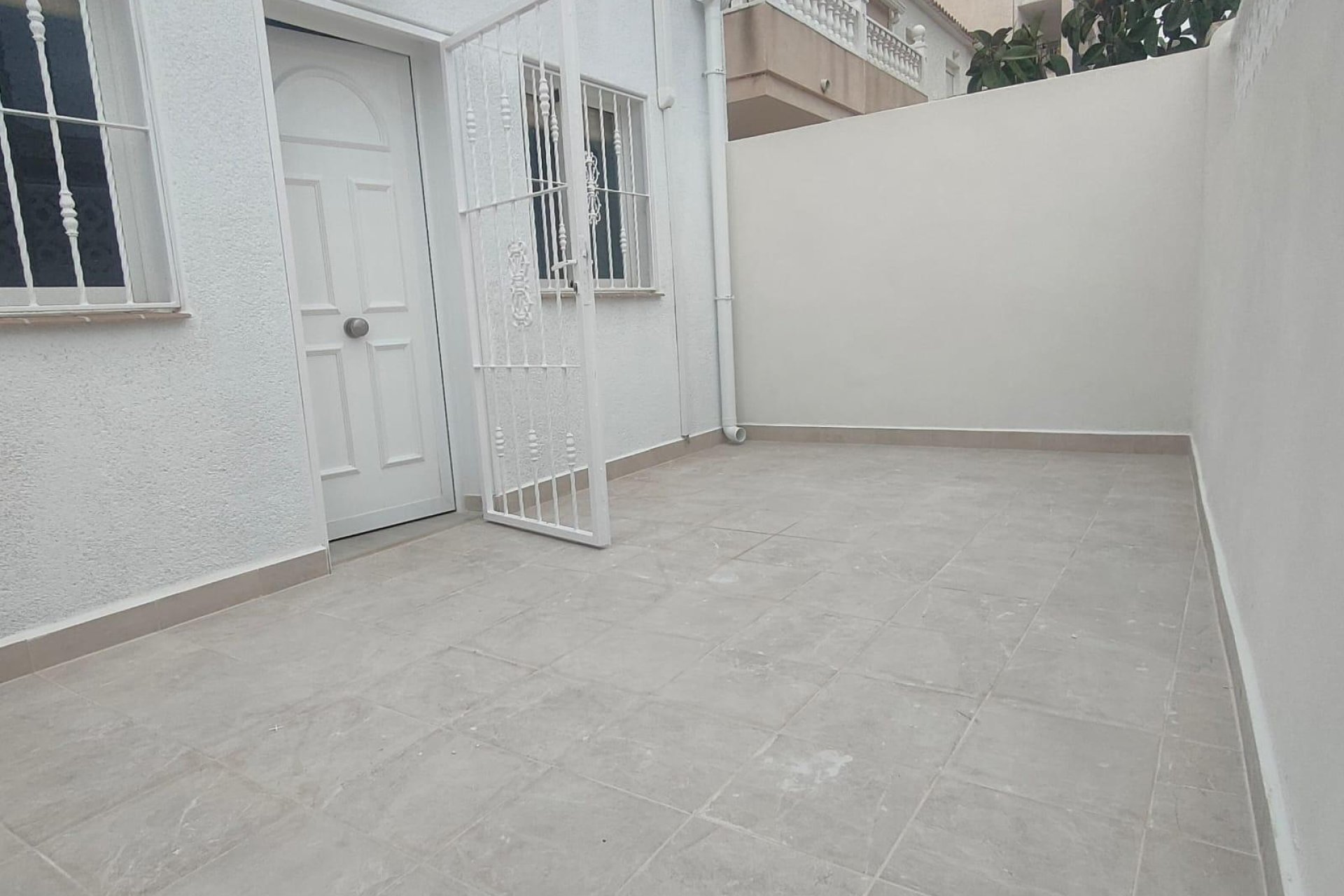 Resale - Town House -
Torrevieja - Sector 25