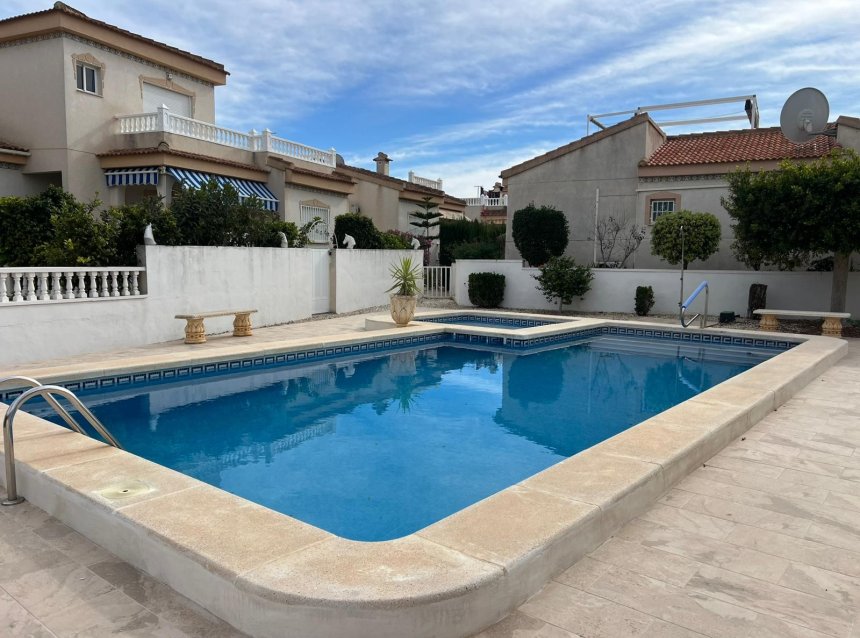 Resale - Villa -
Algorfa - Inland