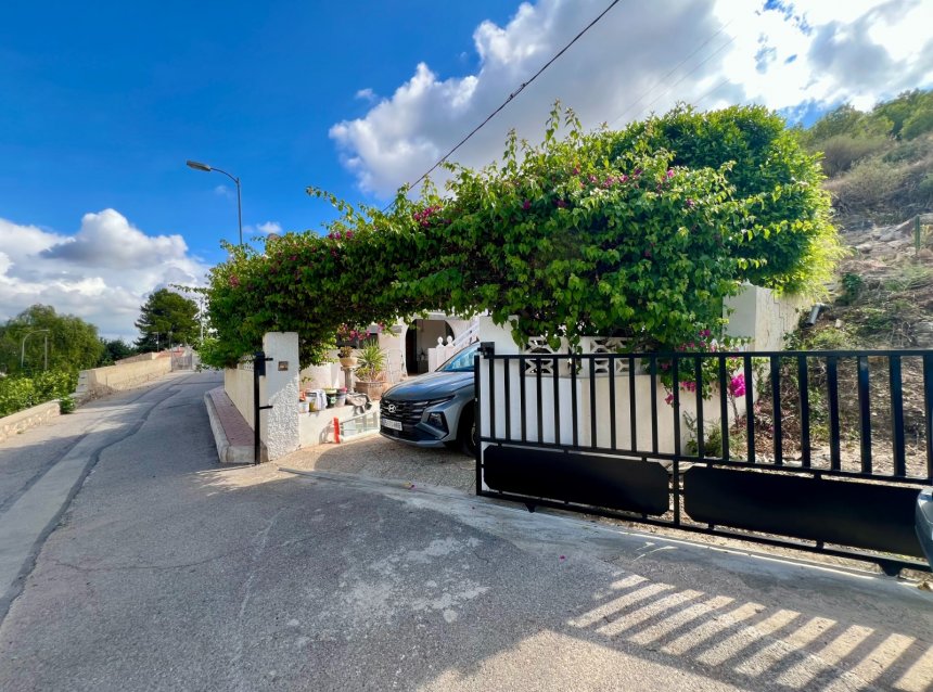 Resale - Villa -
Benferri - Inland
