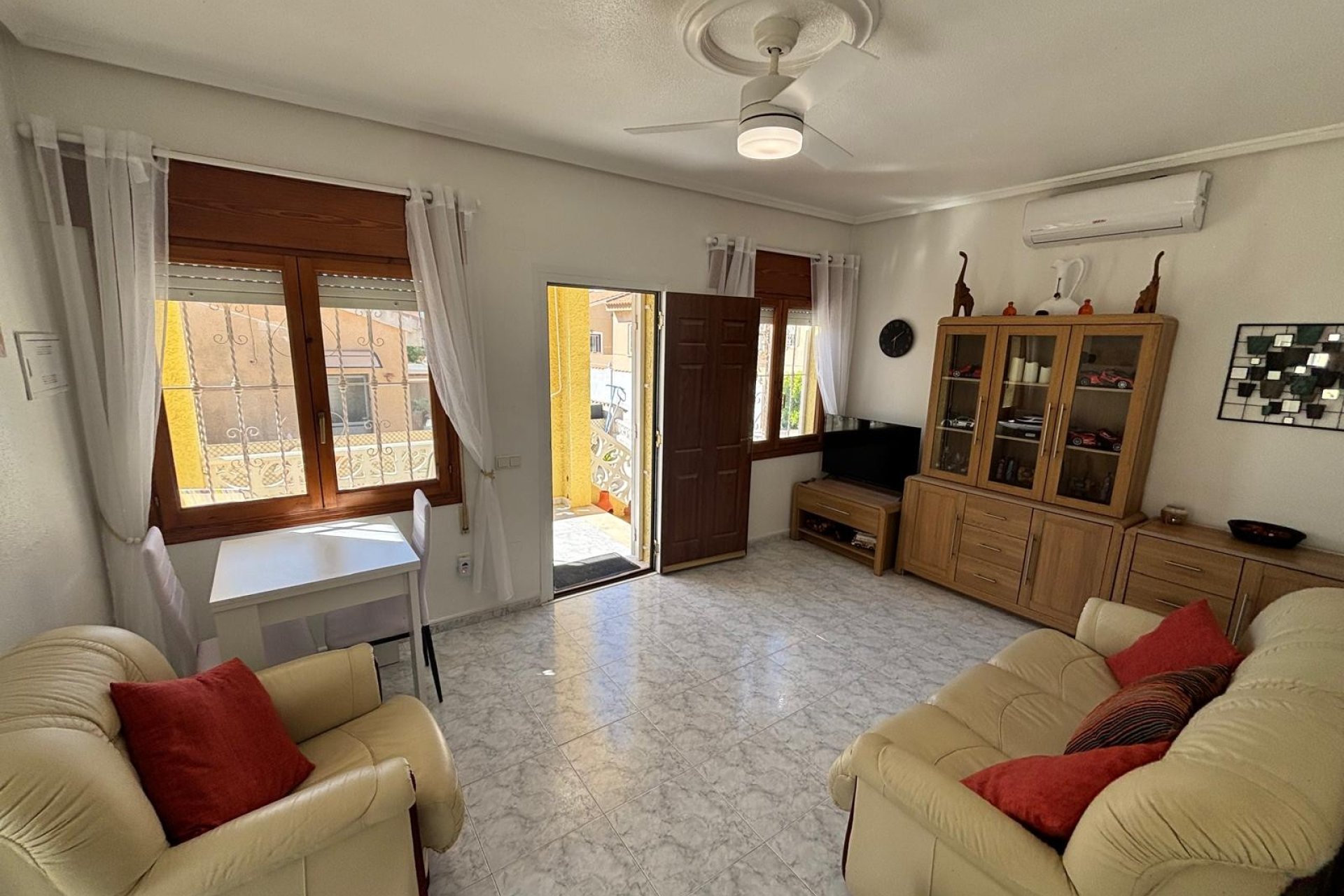 Resale - Villa -
Ciudad Quesada - Costa Blanca