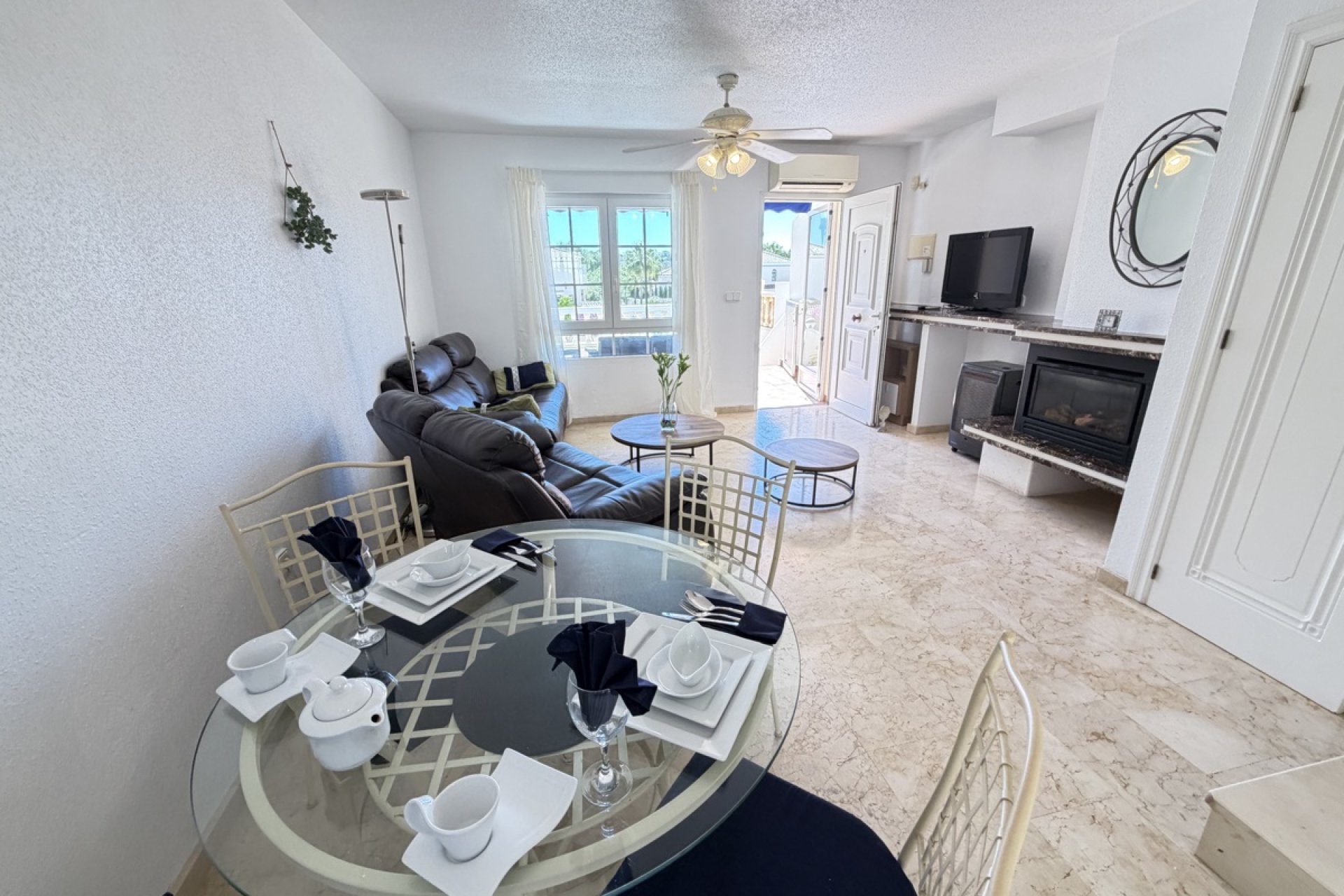 Resale - Villa -
Las Ramblas Golf - Inland