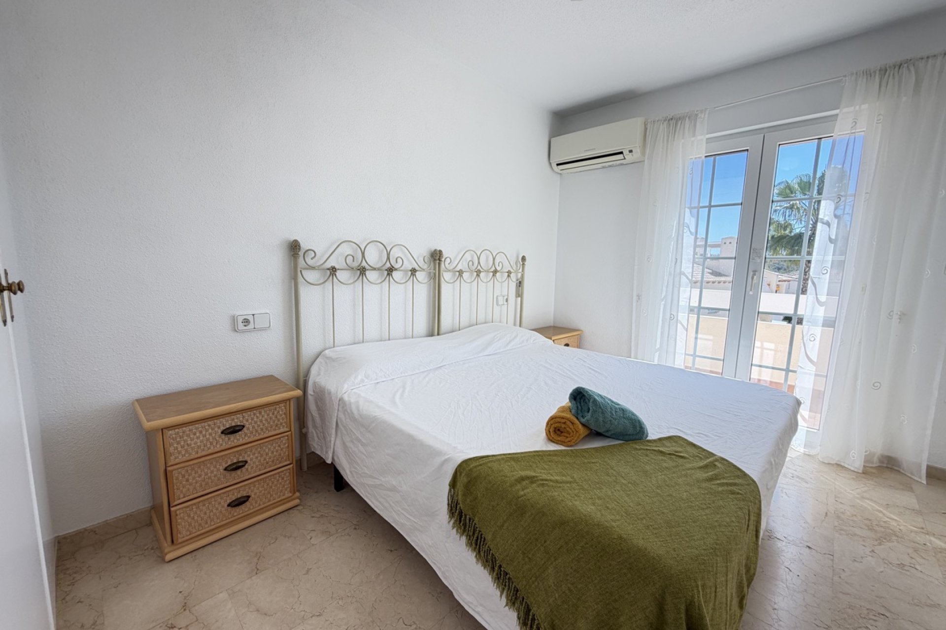 Resale - Villa -
Las Ramblas Golf - Inland