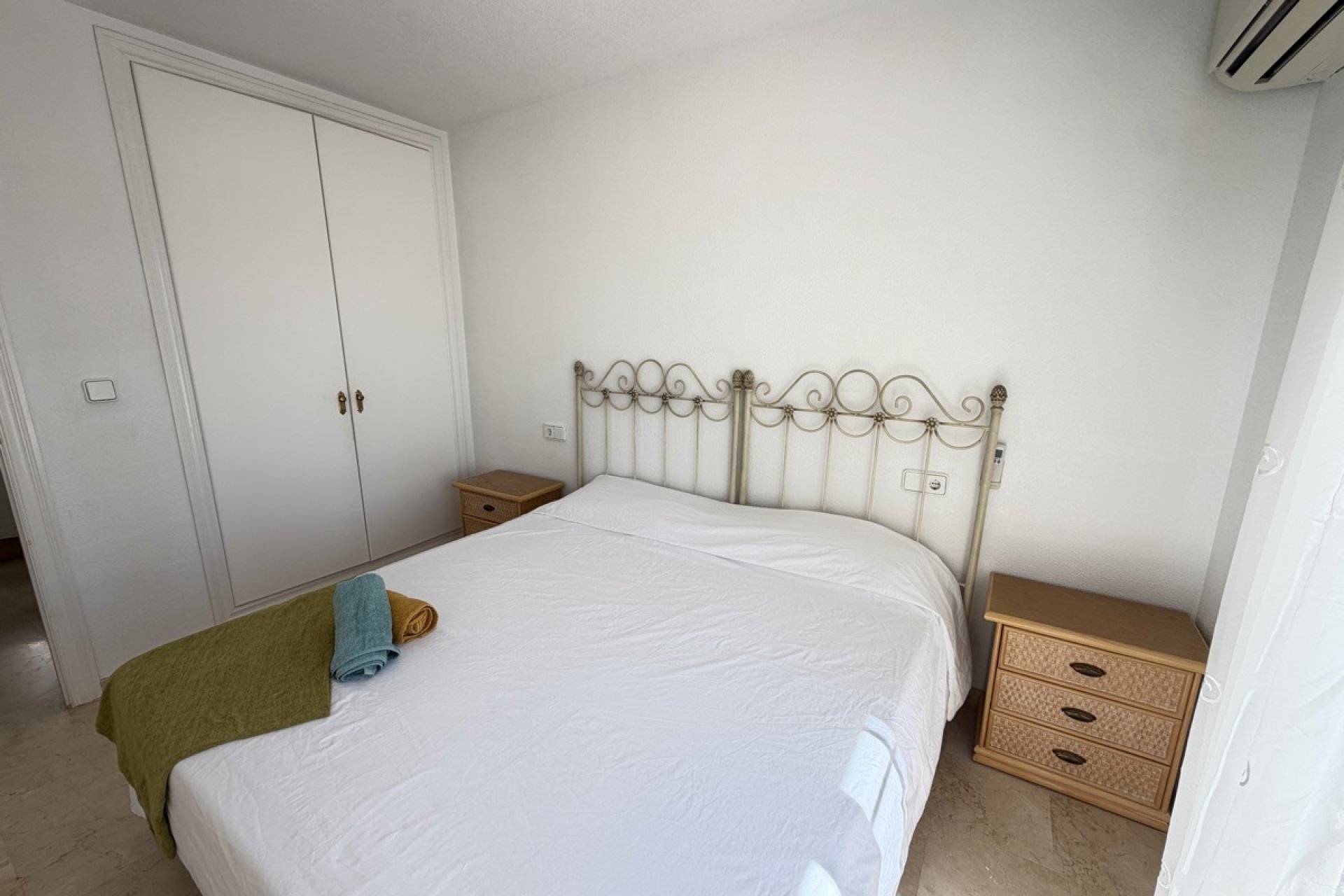 Resale - Villa -
Las Ramblas Golf - Inland