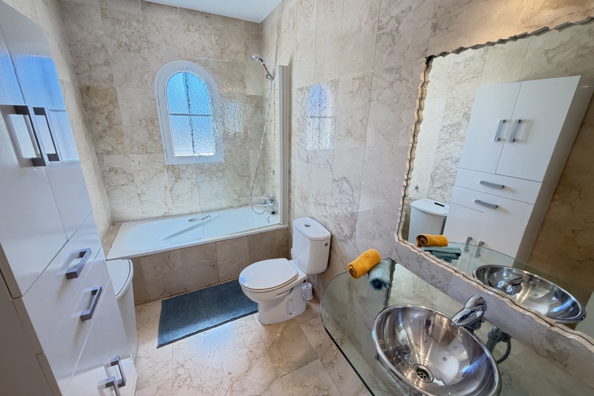 Resale - Villa -
Las Ramblas Golf - Inland
