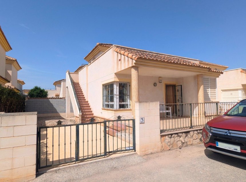 Resale - Villa -
Lo Crispin - Inland