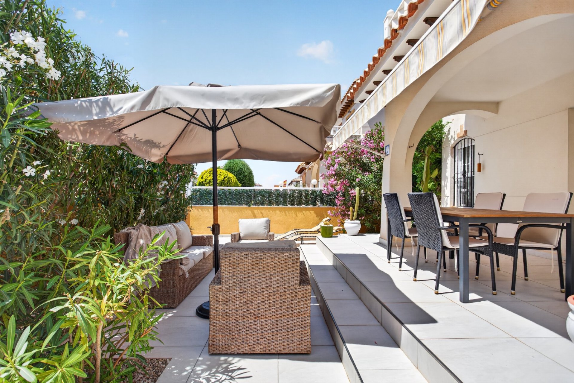 Resale - Villa -
Orihuela Costa - Costa Blanca