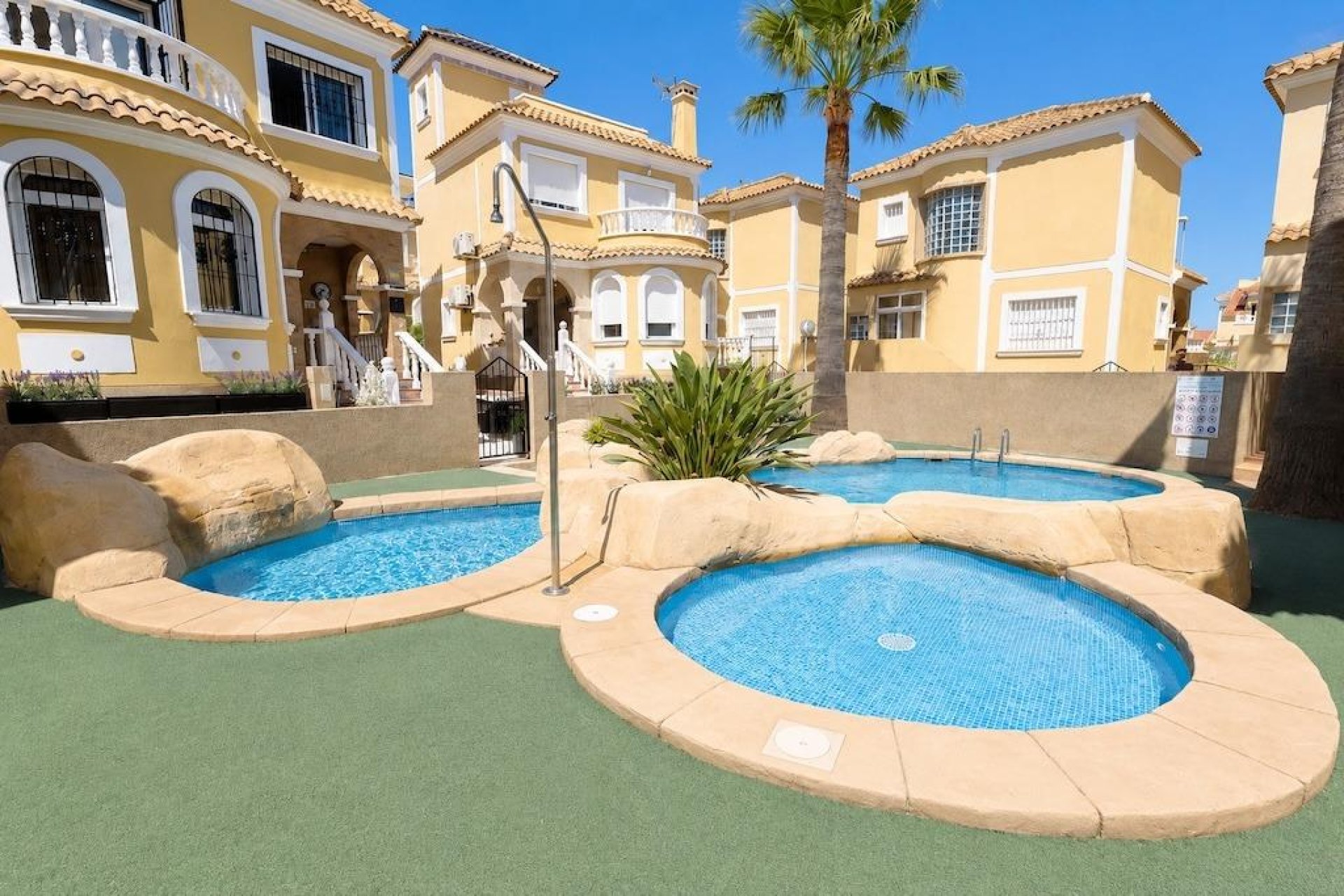 Resale - Villa -
Orihuela Costa - Costa Blanca