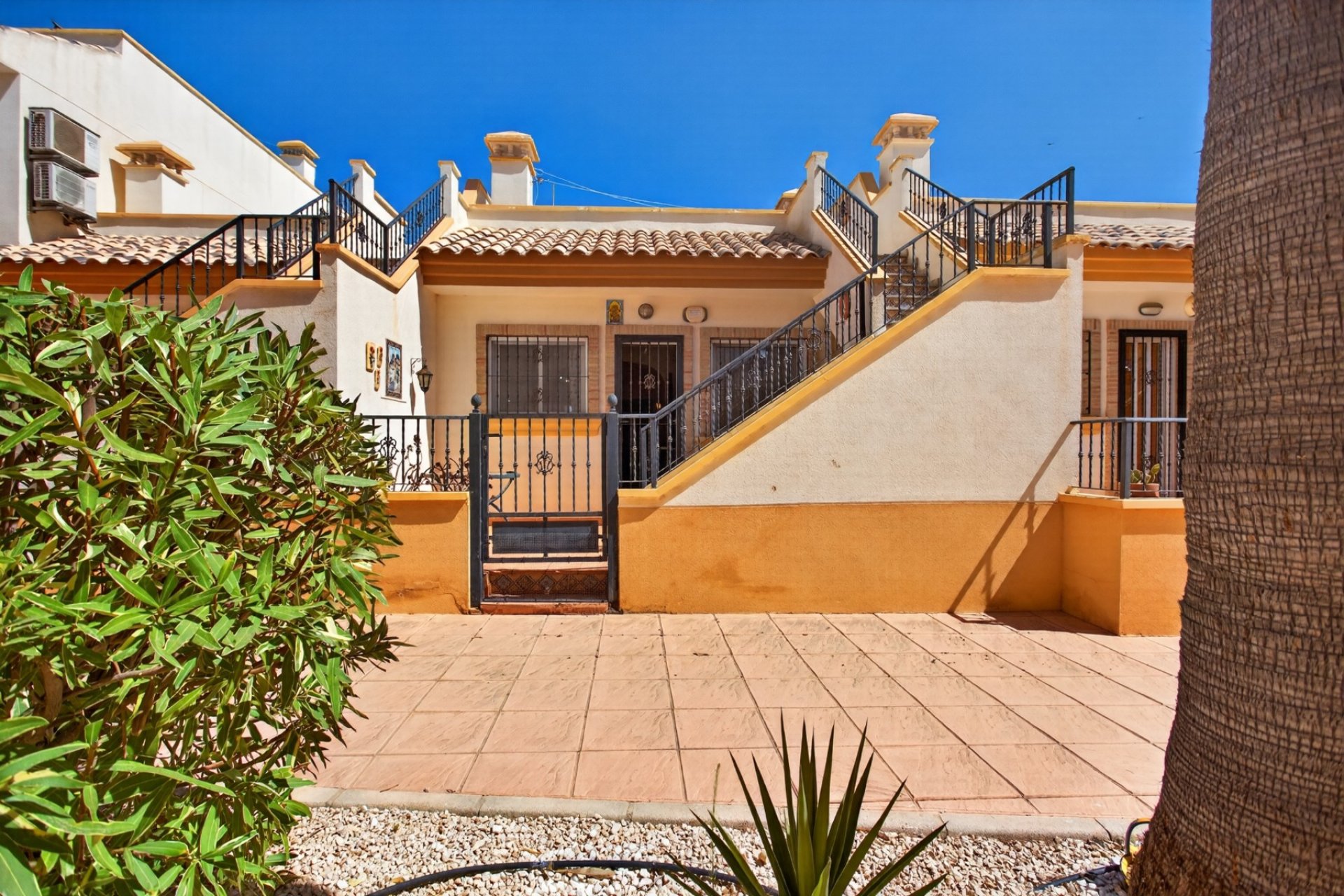 Resale - Villa -
Orihuela Costa - Costa Blanca