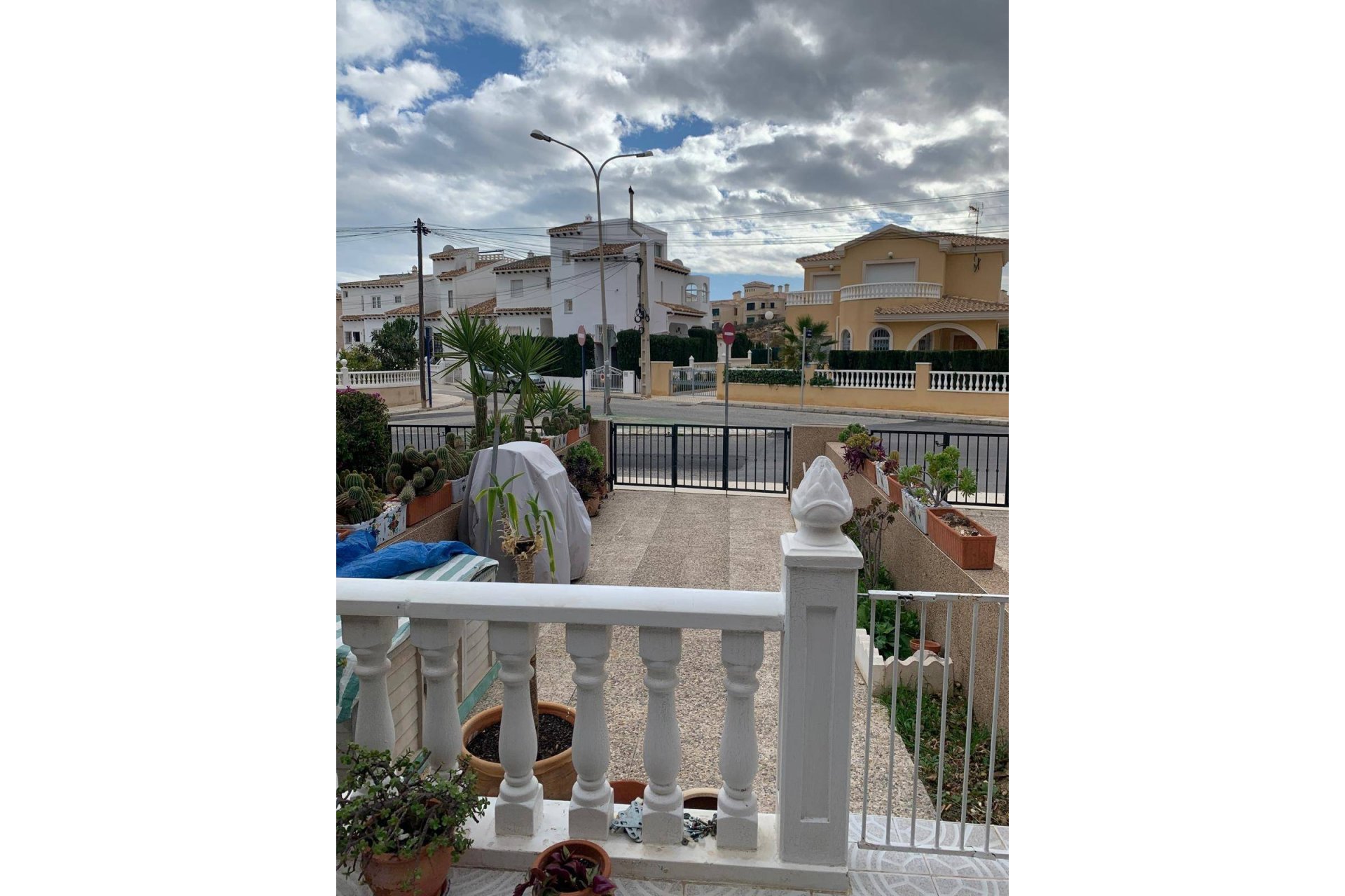 Resale - Villa -
Orihuela Costa - Las Filipinas