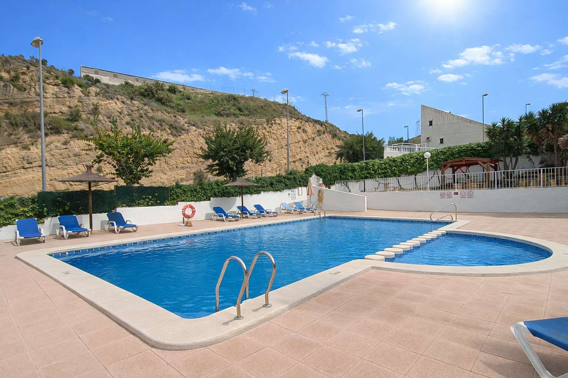 Resale - Villa -
Rojales - Inland