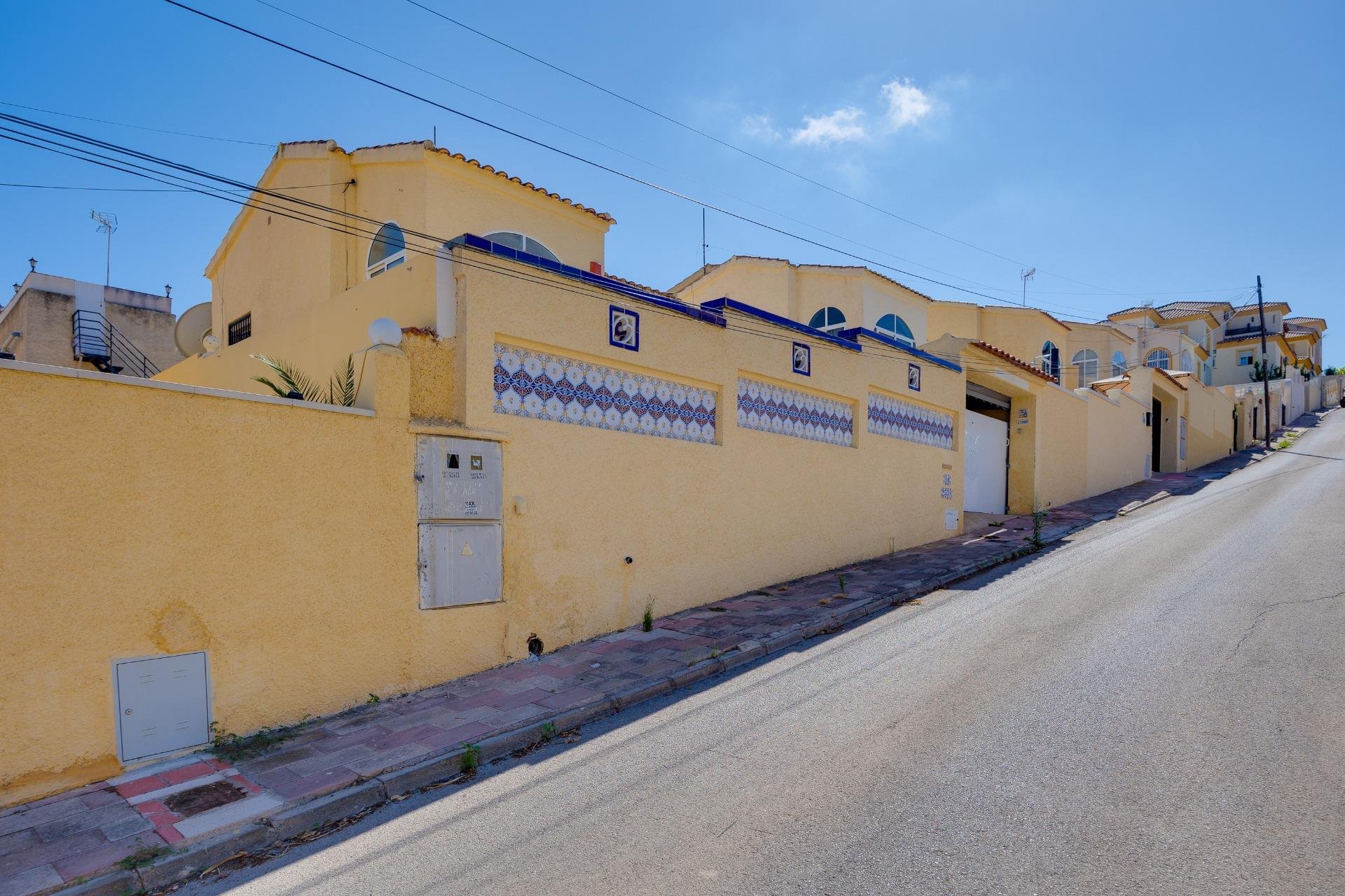 Resale - Villa -
San Fulgencio - La Marina