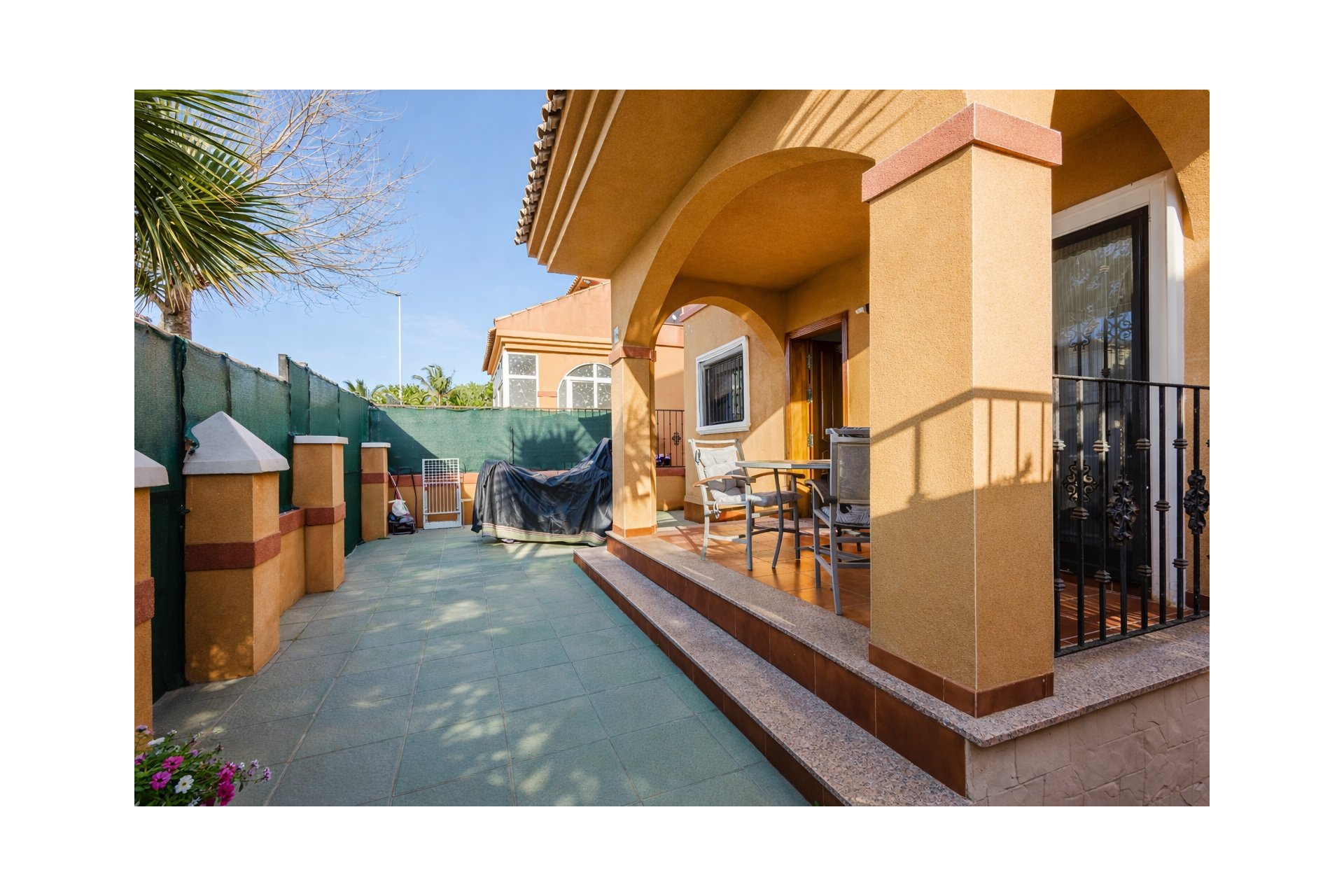 Resale - Villa -
Torrevieja - Costa Blanca