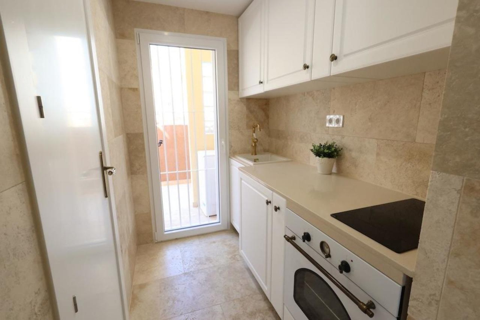 Resale - Villa -
Villamartin - Costa Blanca
