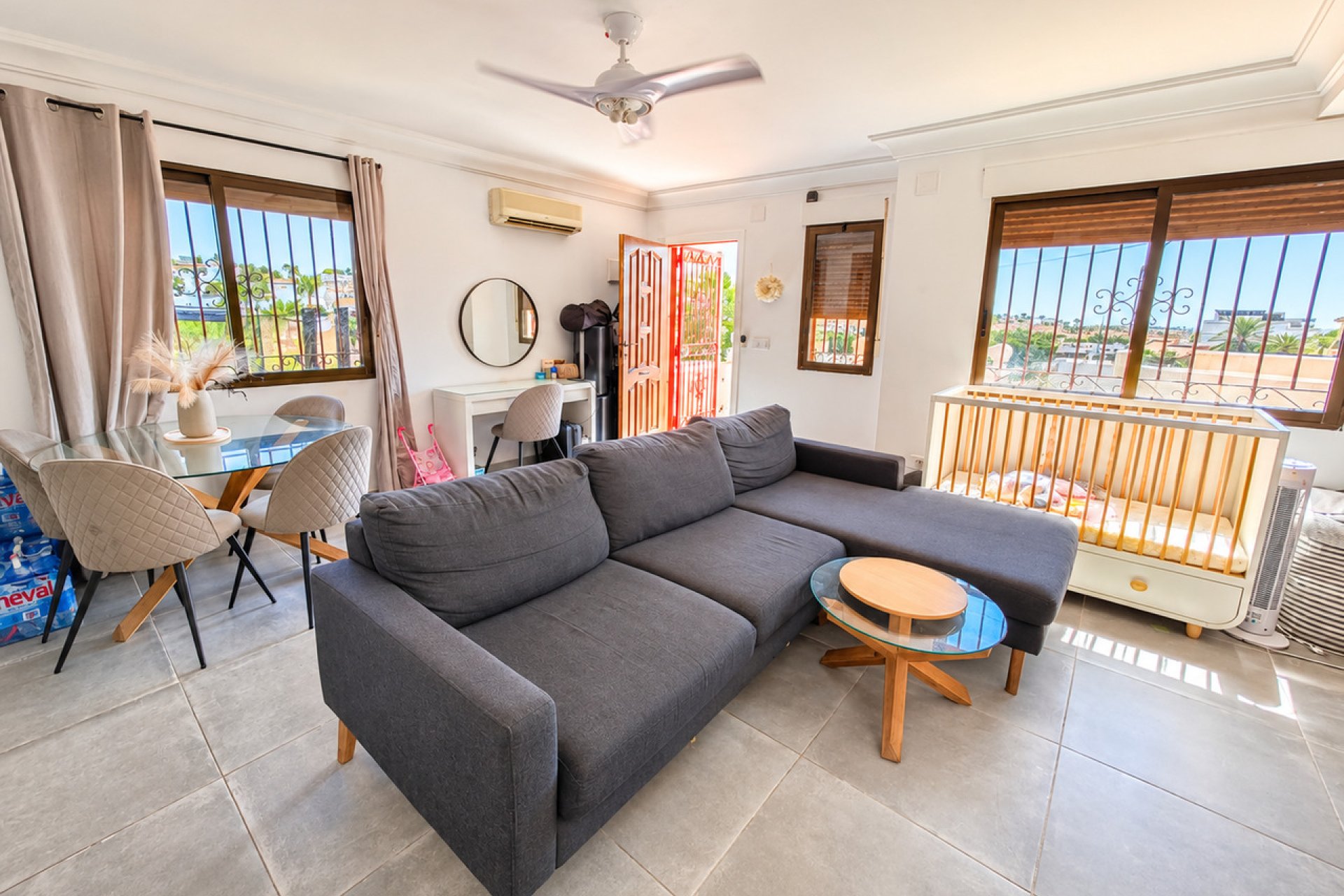 Resale - Villa -
Villamartin - Costa Blanca