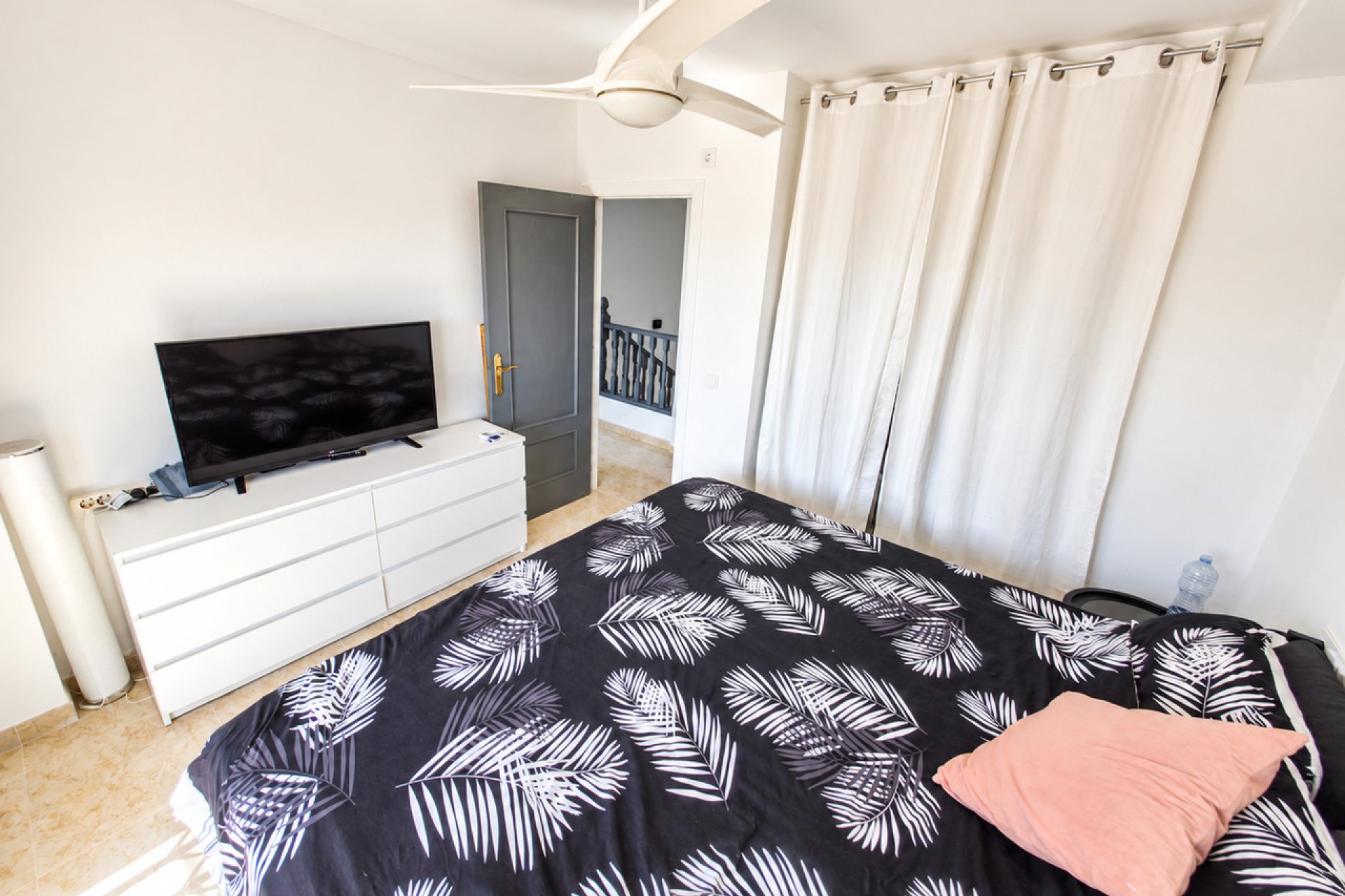 Resale - Villa -
Villamartin - Costa Blanca