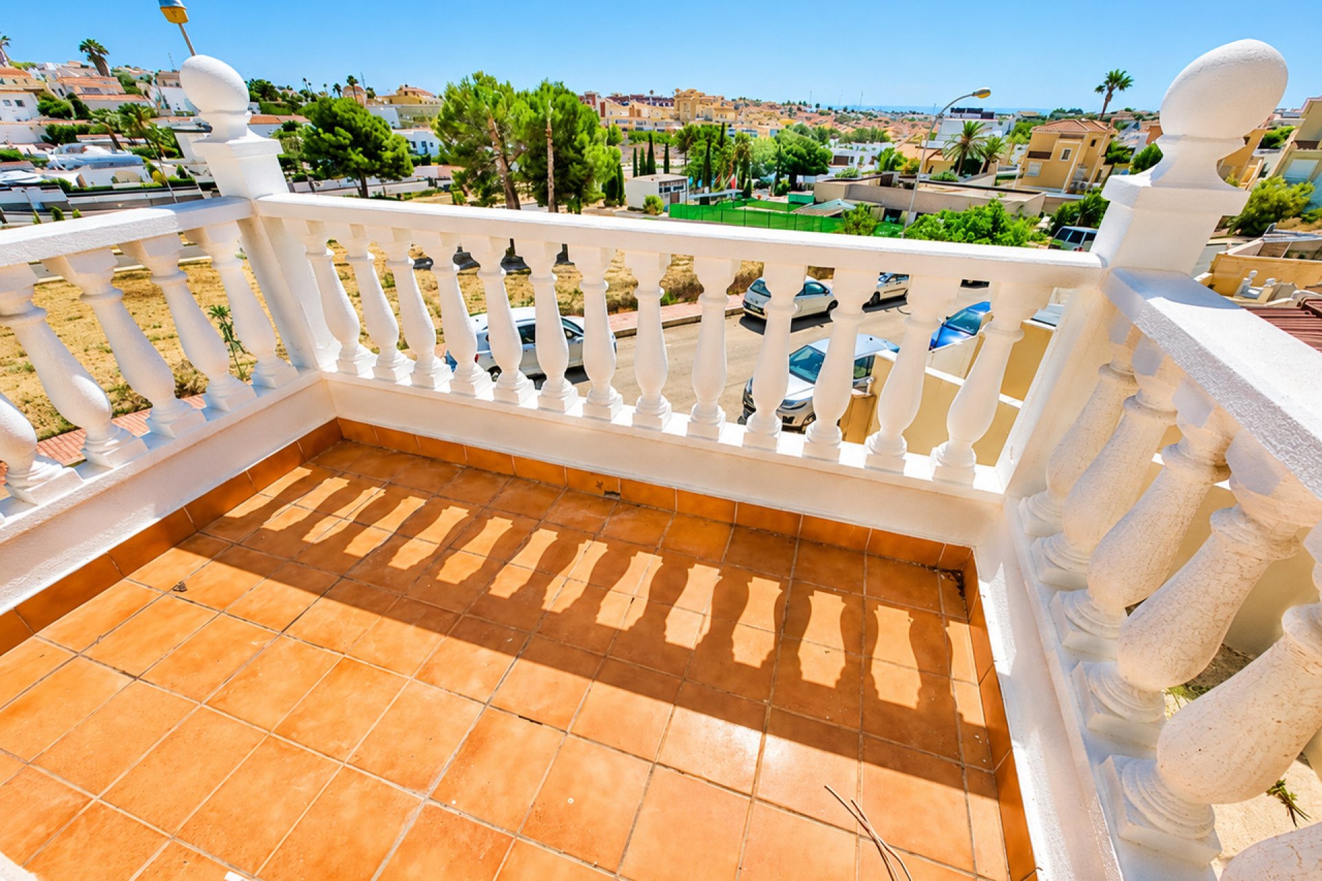 Resale - Villa -
Villamartin - Costa Blanca