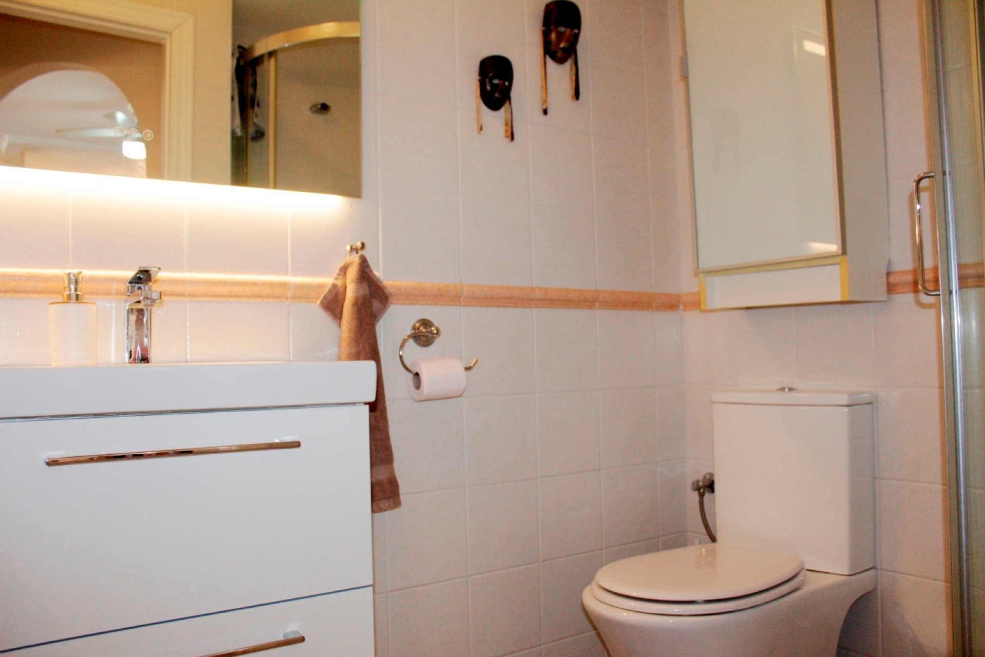 Resale - Villa -
Villamartin - Costa Blanca