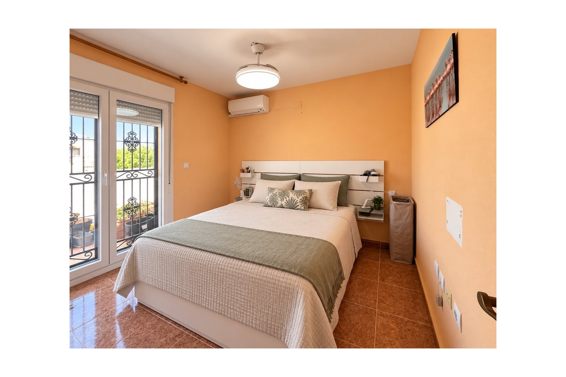 Resale - Villa -
Vistabella Golf Entre Naranjos - Inland