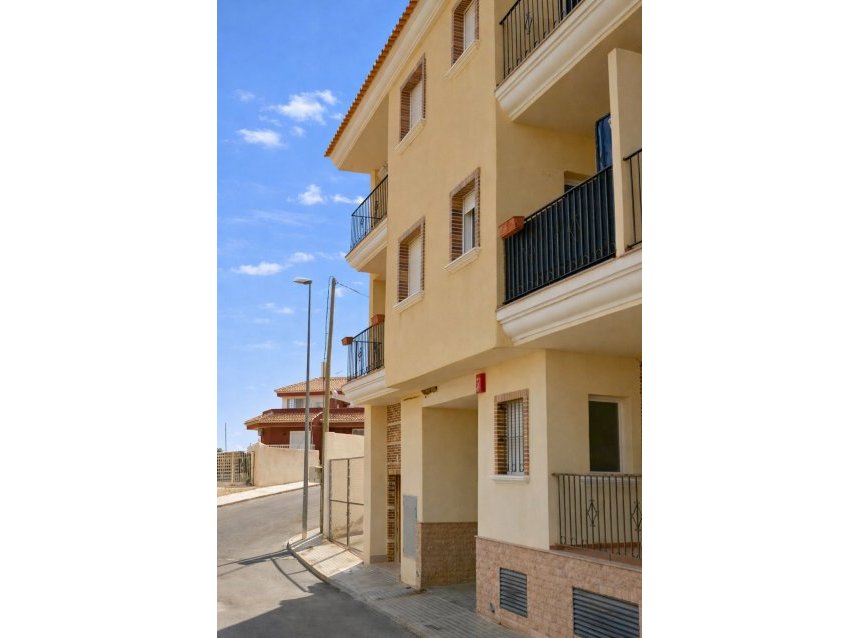 Reventa - Apartment -
2778 - Inland