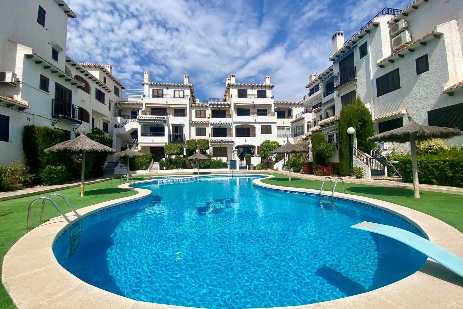Reventa - Apartment -
Cabo Roig