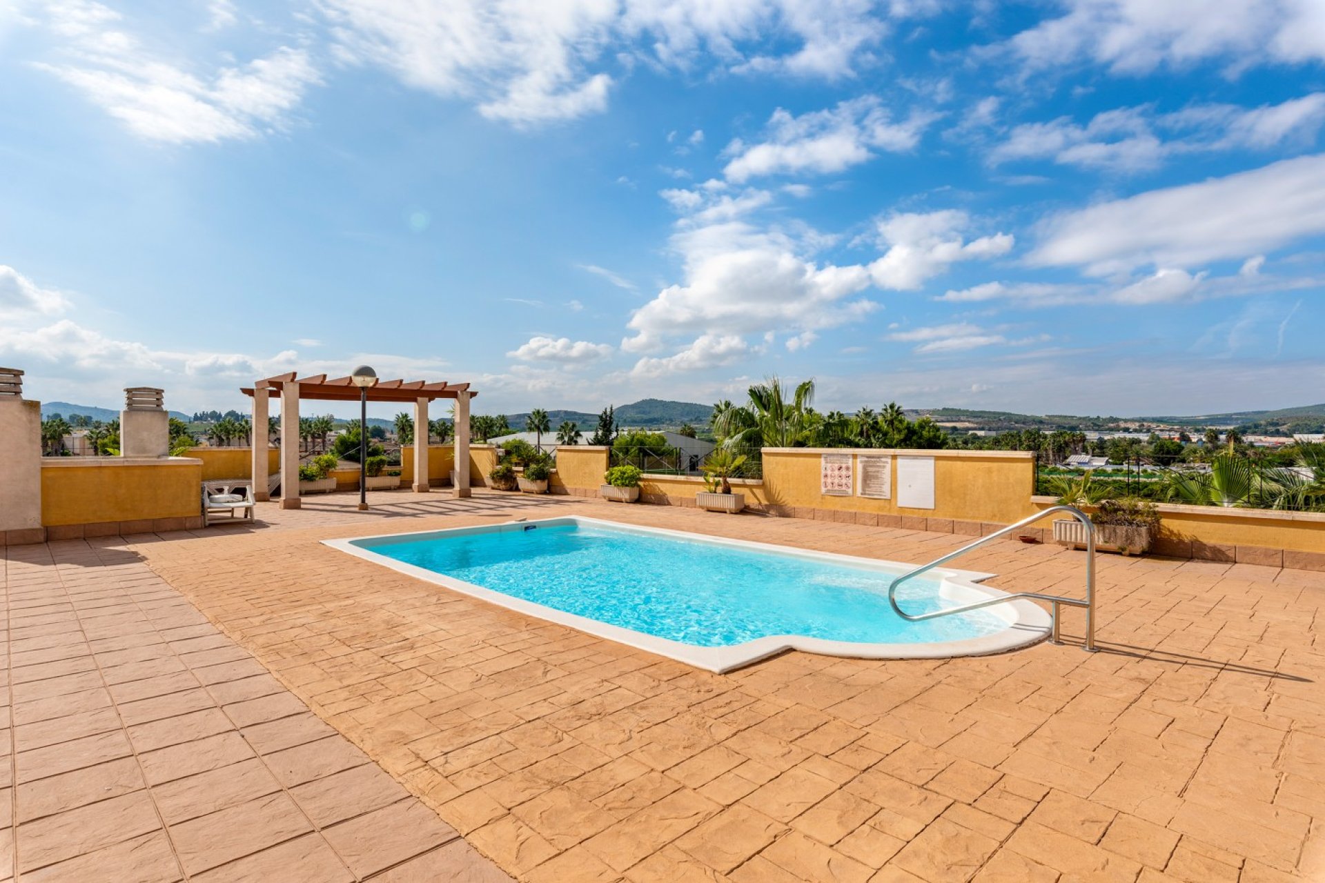 Reventa - Apartment -
Jacarilla - Inland