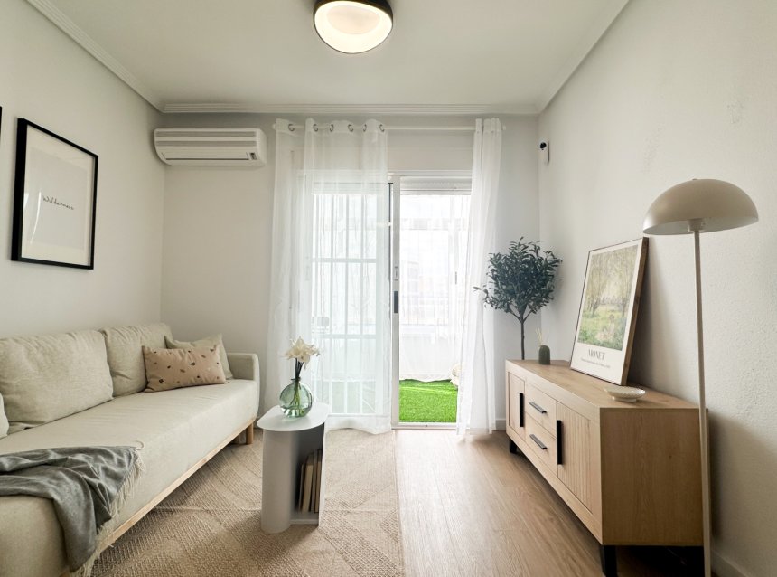 Reventa - Apartment -
Orihuela Costa - Costa Blanca