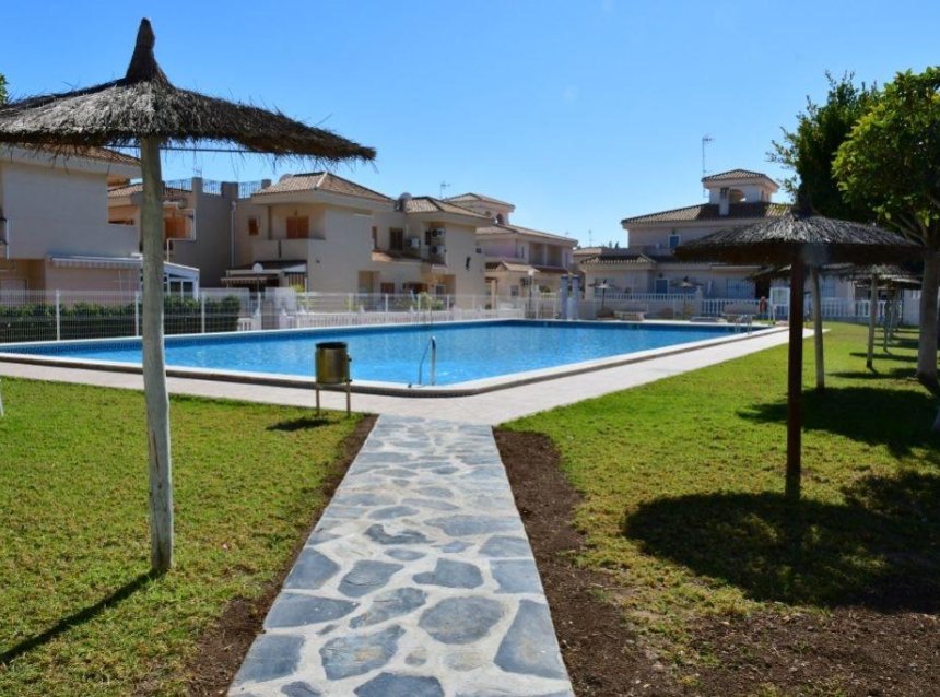 Reventa - Apartment -
Orihuela Costa - La Zenia