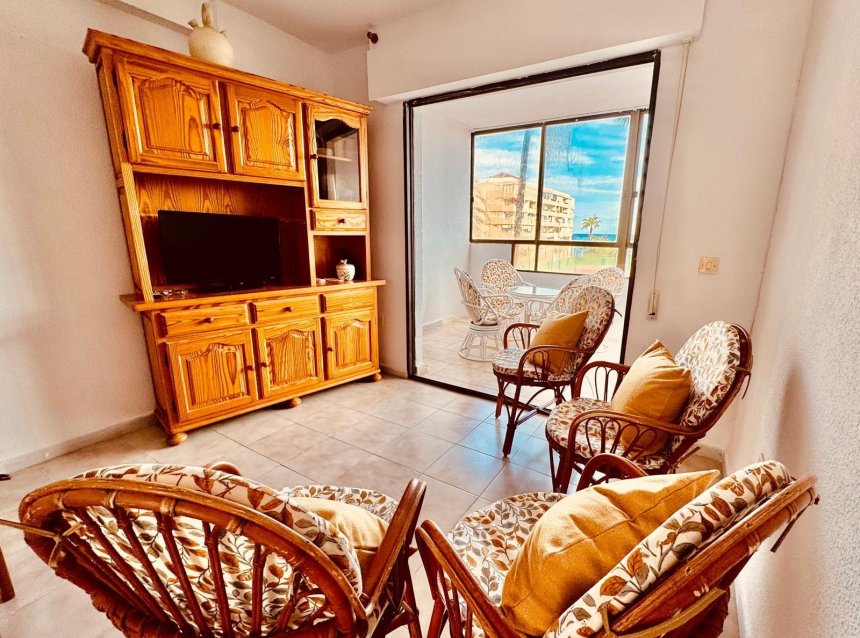 Reventa - Apartment -
Torrevieja - Cabo Cervera