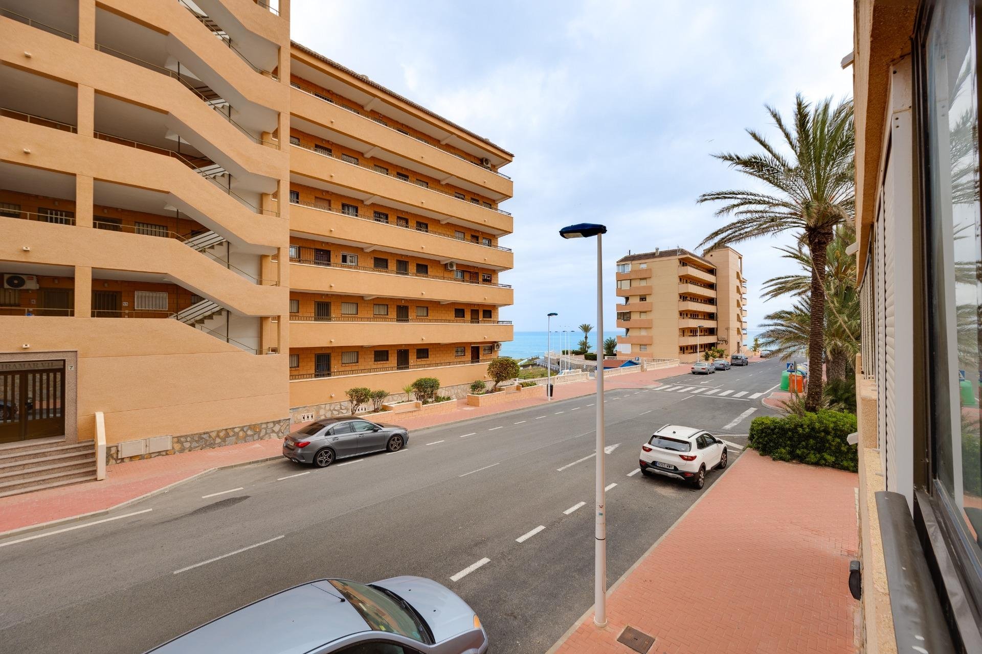 Reventa - Apartment -
Torrevieja - Cabo Cervera