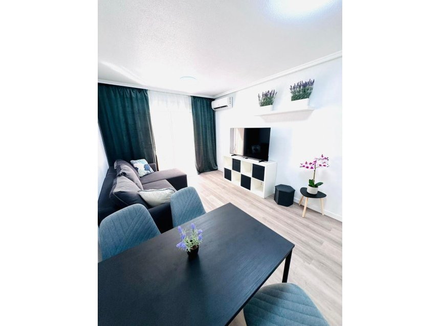 Reventa - Apartment -
Torrevieja - Centro - Muelle Pesquero