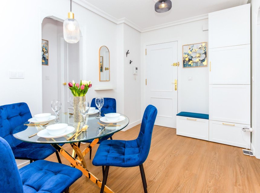 Reventa - Apartment -
Torrevieja - Centro