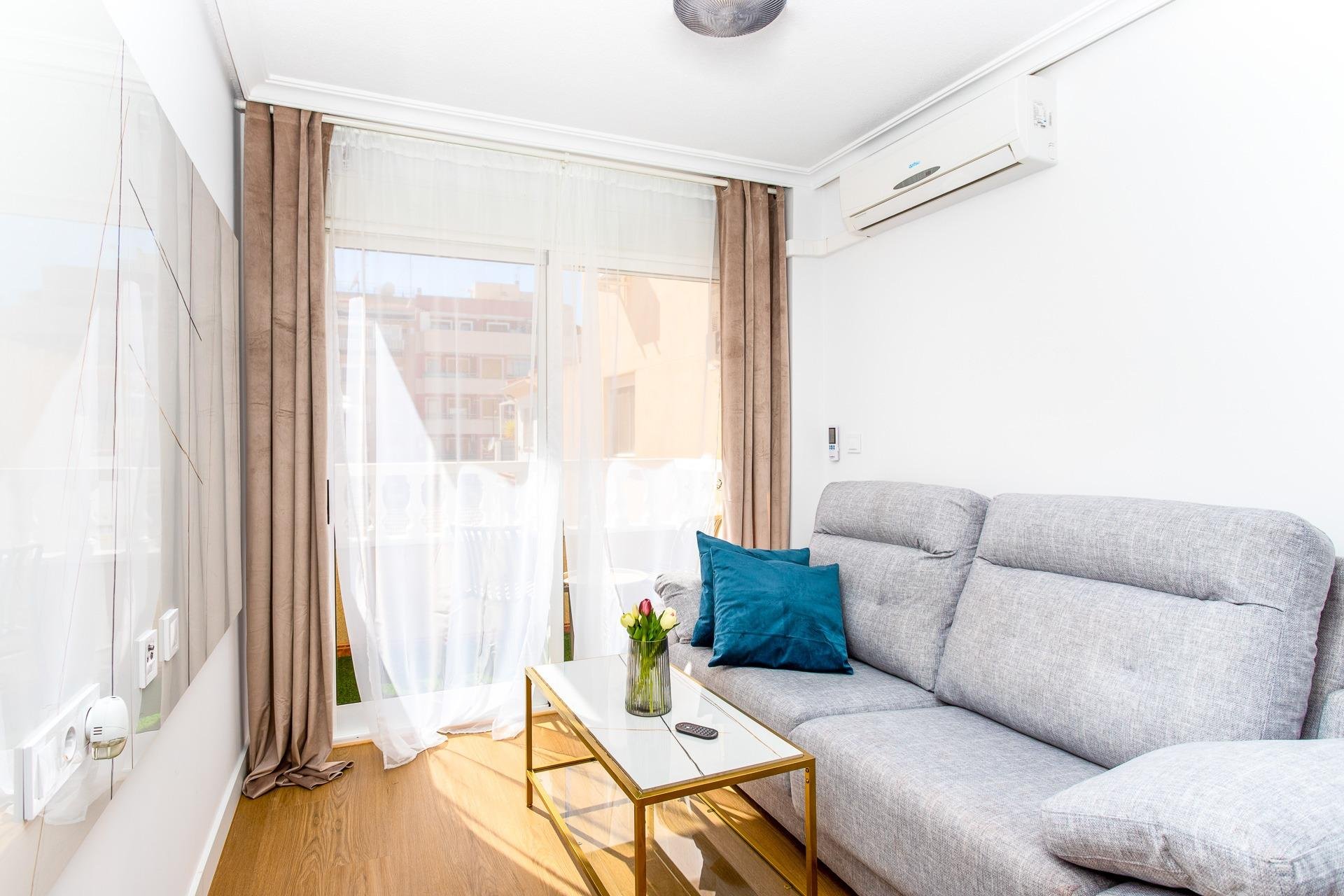 Reventa - Apartment -
Torrevieja - Centro